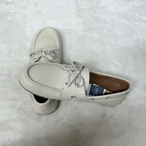 Universal Thread Women's Cream Loafers